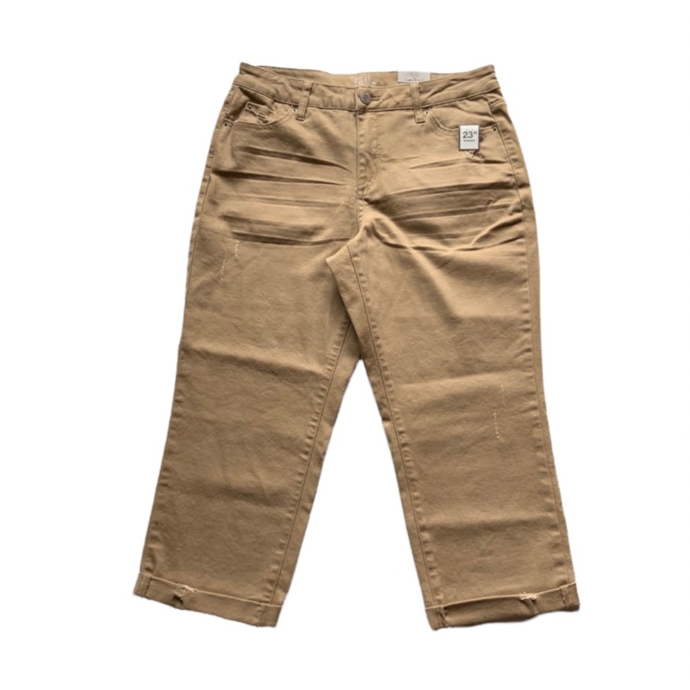 Time And Tru Women’s Brown Relax Fit Capri